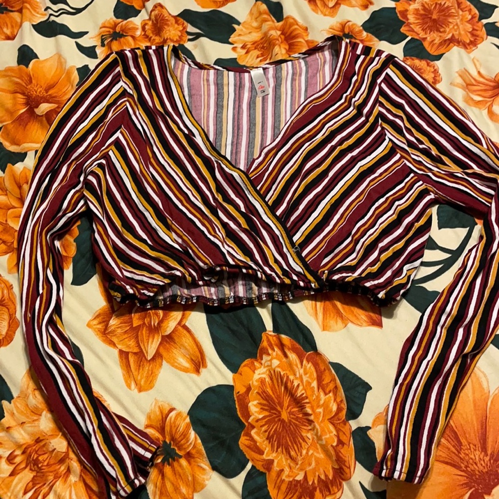 Worn once long sleeve top.  Size small/ medium.